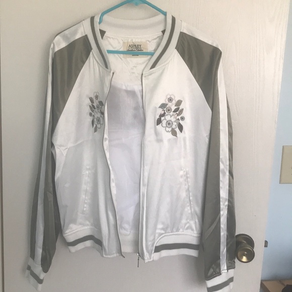 Jacket - Picture 2 of 3